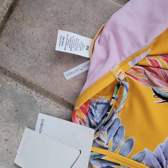 Gibson & Latimer Woman's Swimsuit  one piece tropical print swimsuit - Picture 6 of 7